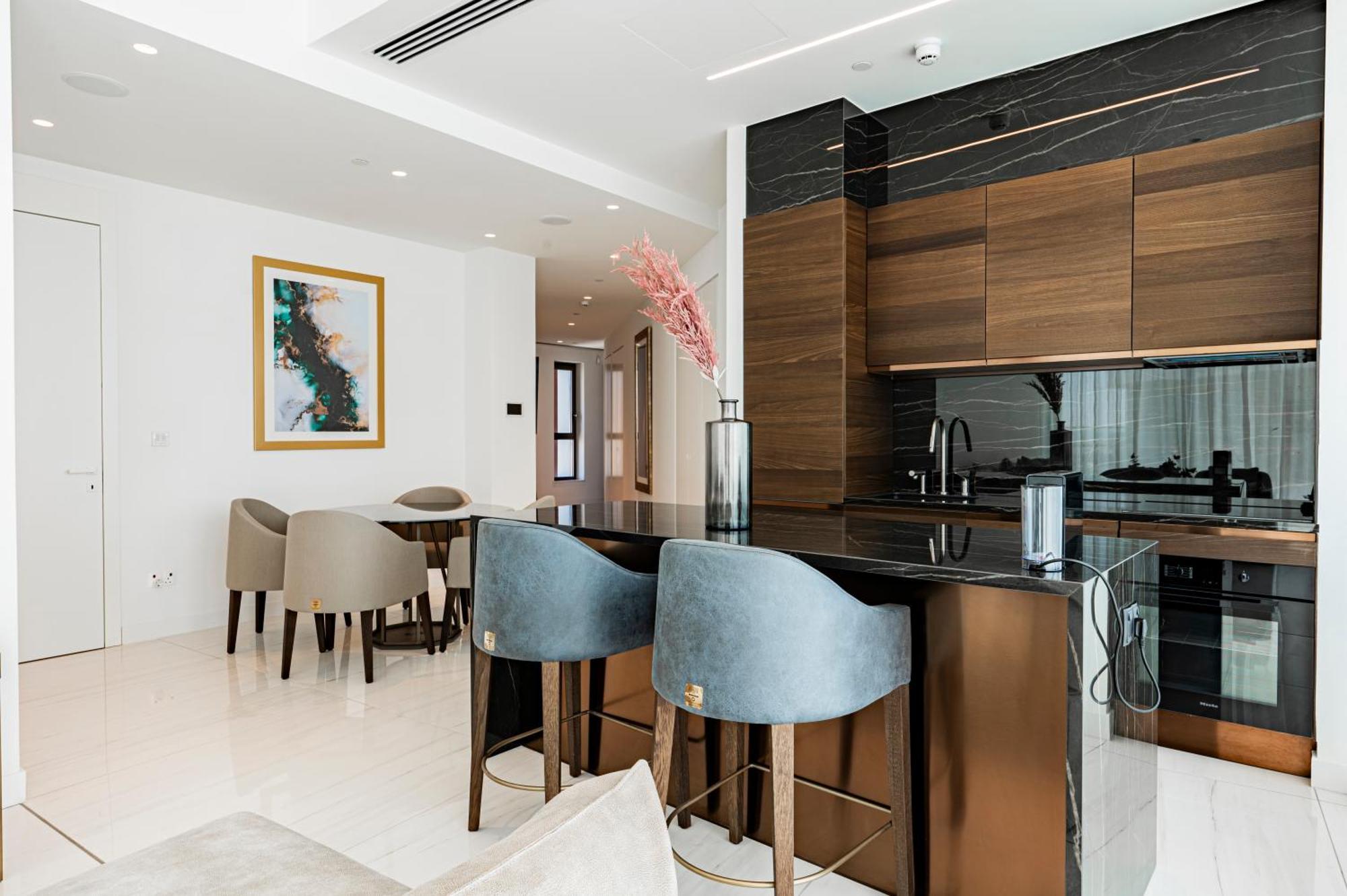 Apartment Del Mar Beachfront 3 Bedroom 'c' *